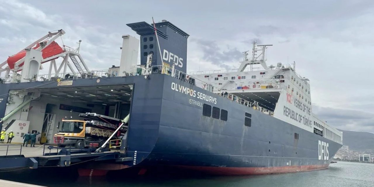 Olympos Seaways" 125 TIR ile İzmir'den Sete'ye doğru yola koyuldu