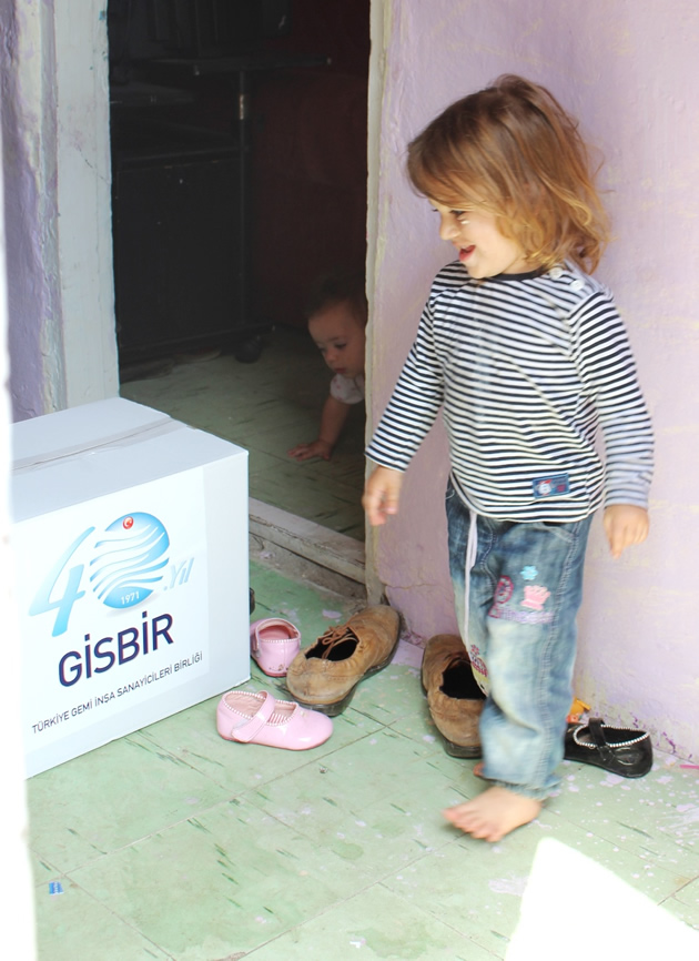 GİSBİR’den erzak  yardımı