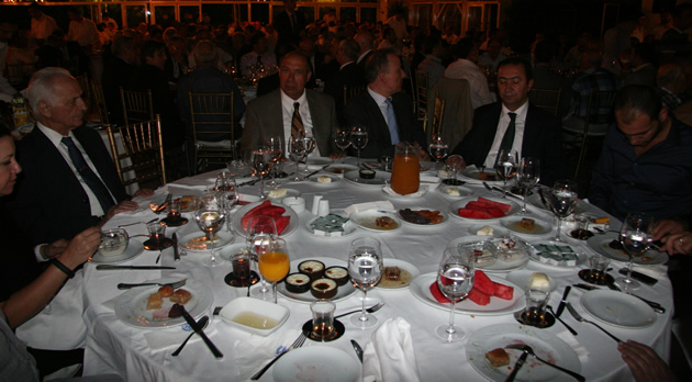 Denizcilerin iftar coşkusu