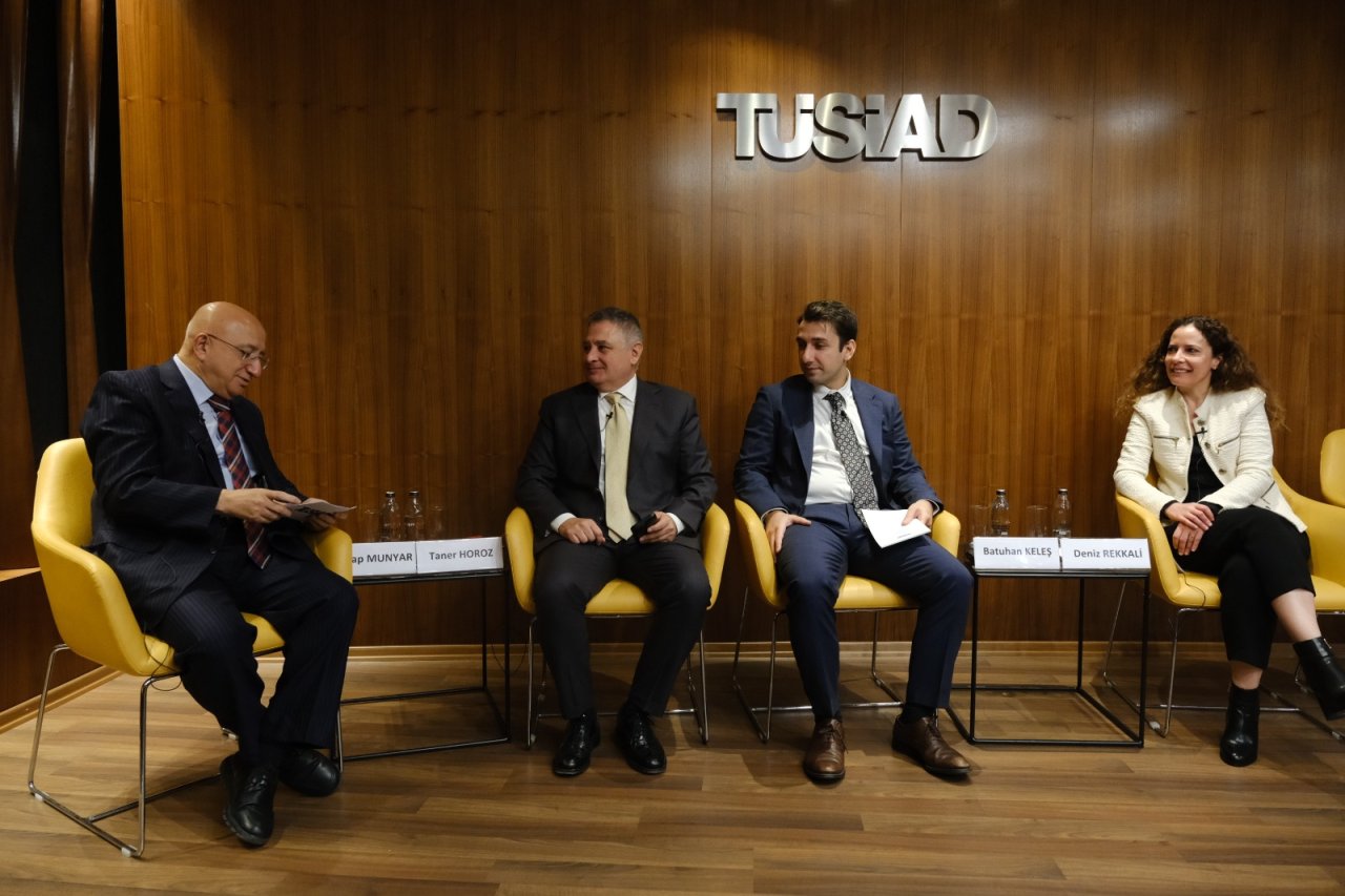 tusiad-e-ticaret-raporu-panel2.jpg